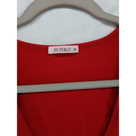 Sunro Long Sleeve Bodysuit Medium Red V Neck Layering One Piece Snap Casual Work - Picture 4 of 9